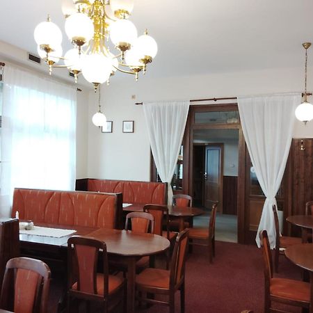 Lucni Dum Hotel Янске Лазне Екстериор снимка