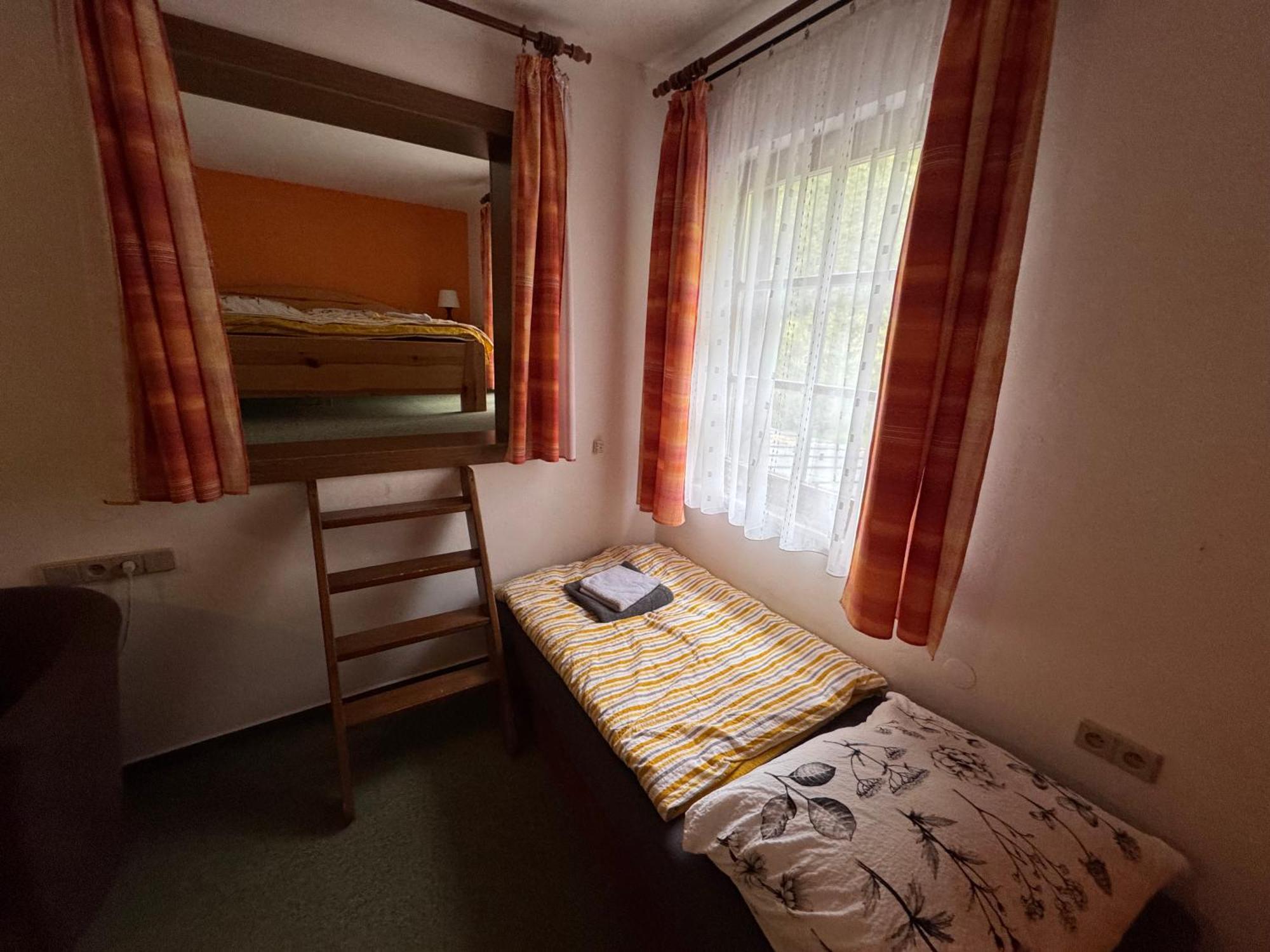 Lucni Dum Hotel Янске Лазне Стая снимка